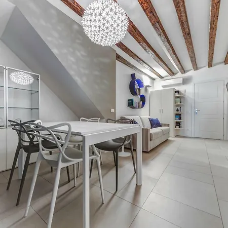Accademia Palace By Casa Da 아파트
